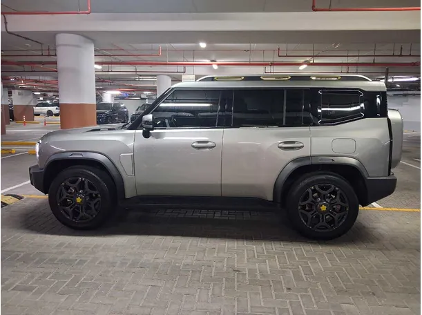 Car image 7
