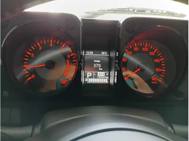Car image 18