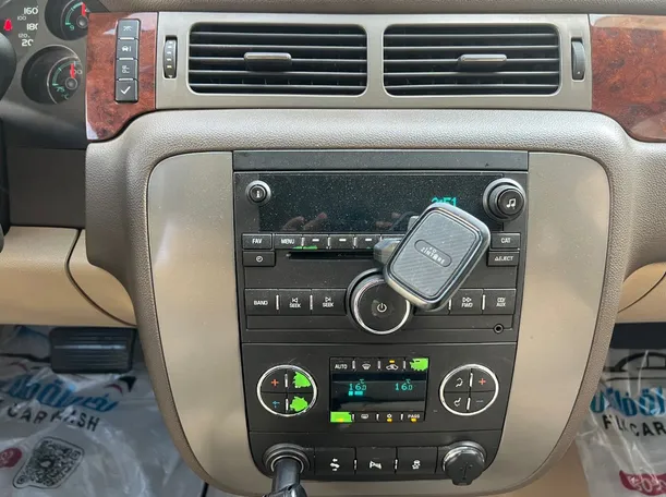 Car image 17