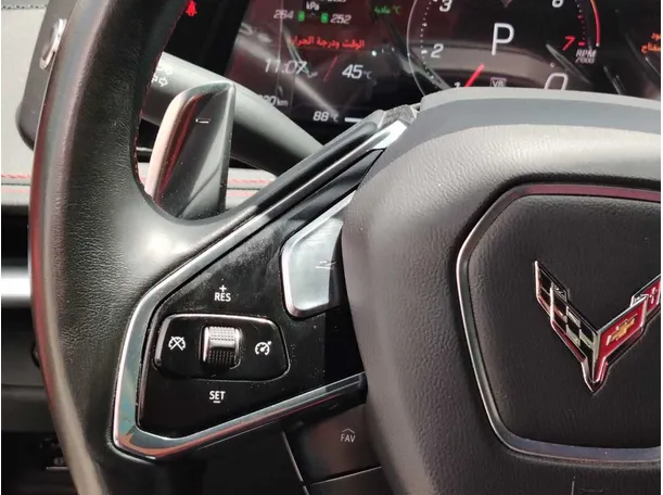 Car image 30
