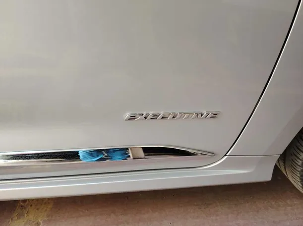 Car image 48