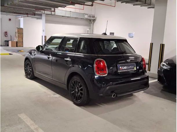 Car image 7