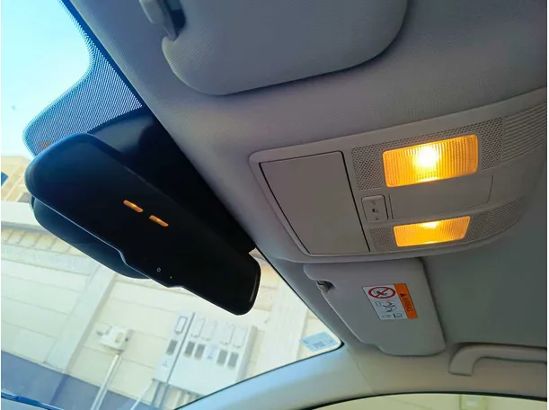 Car image 26