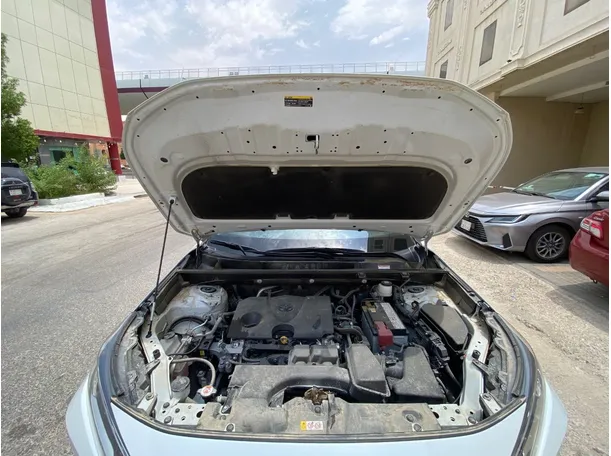 Car image 30