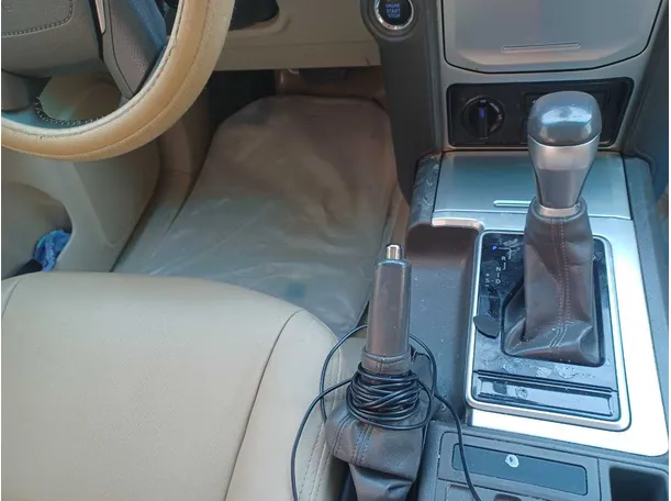 Car image 13