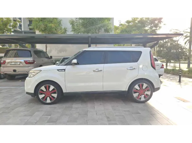 Car image 8