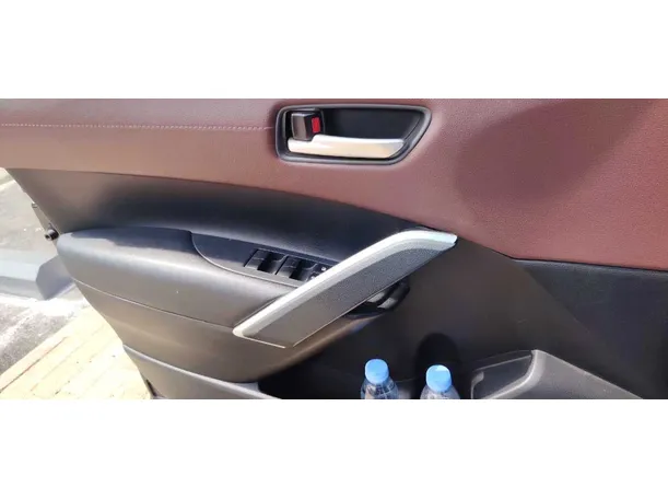 Car image 21