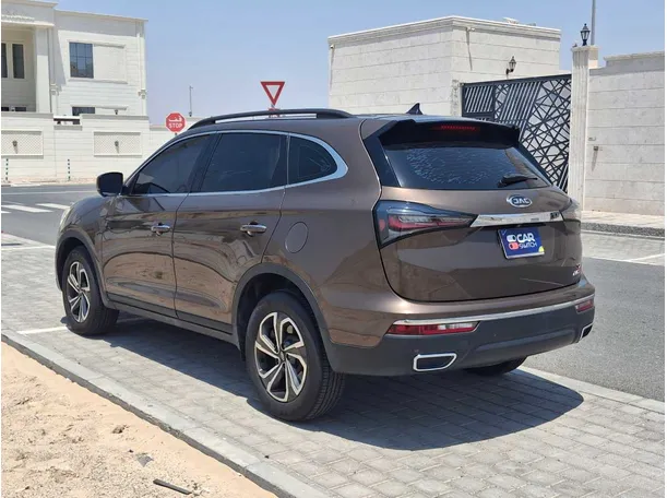 Car image 7