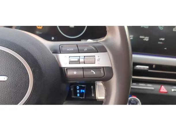 Car image 29