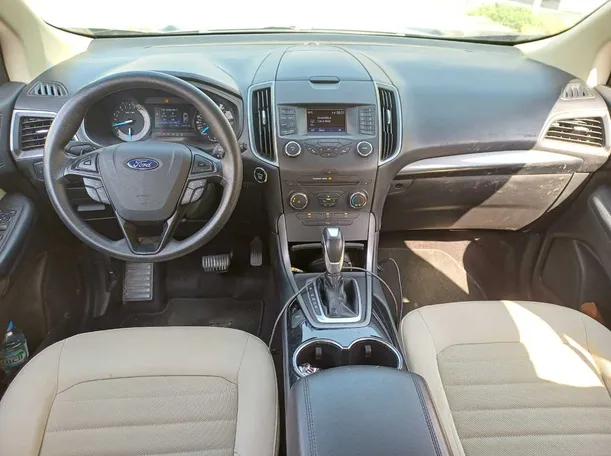 Car image 15