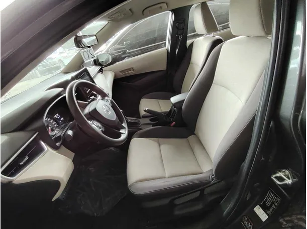 Car image 11