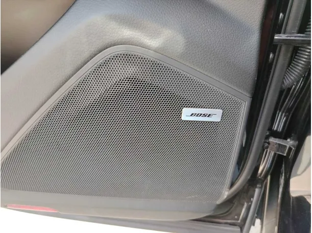 Car image 34