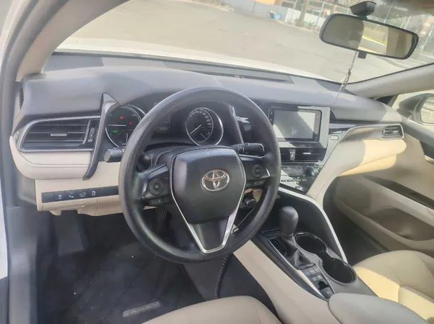 Car image 13