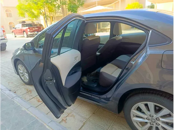Car image 15