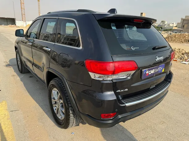 Car image 7