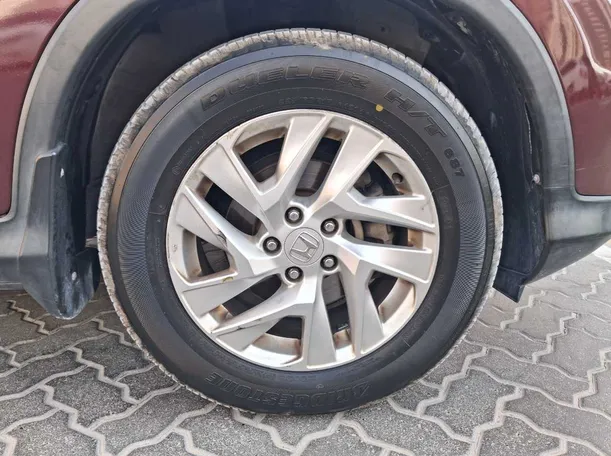 Car image 9