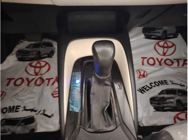Car image 20