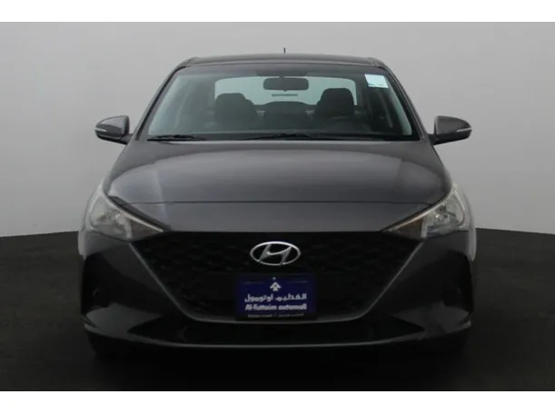 Car image 11