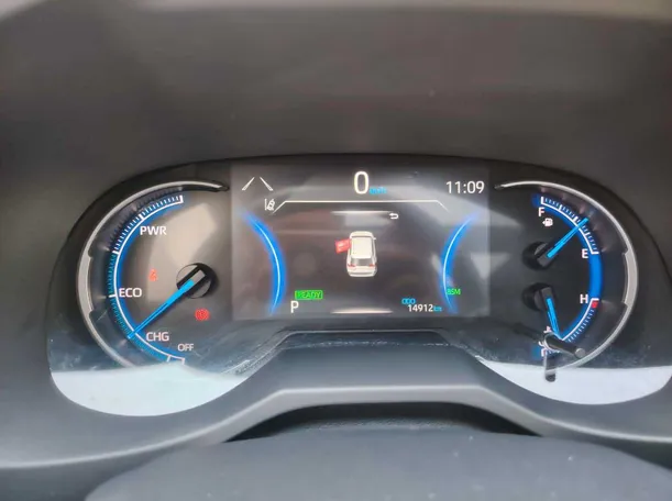 Car image 30