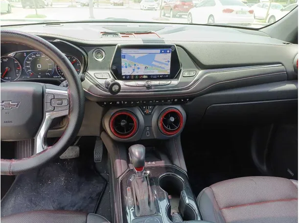 Car image 17