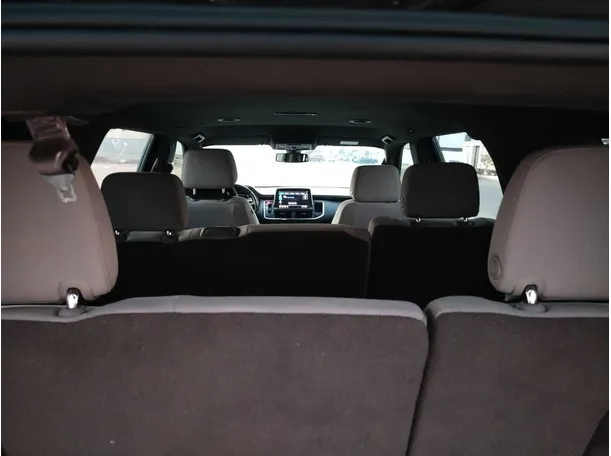 Car image 32