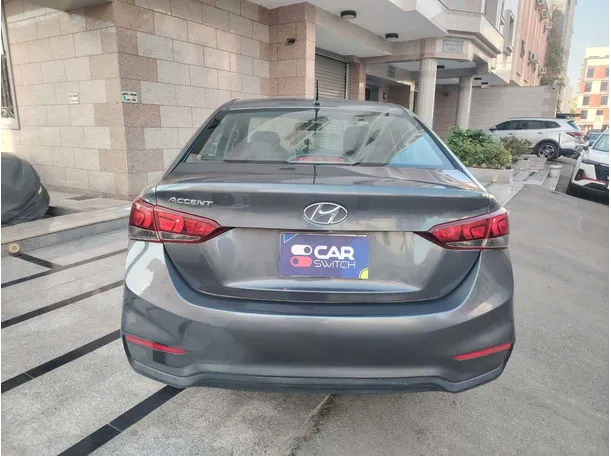 Car image 6