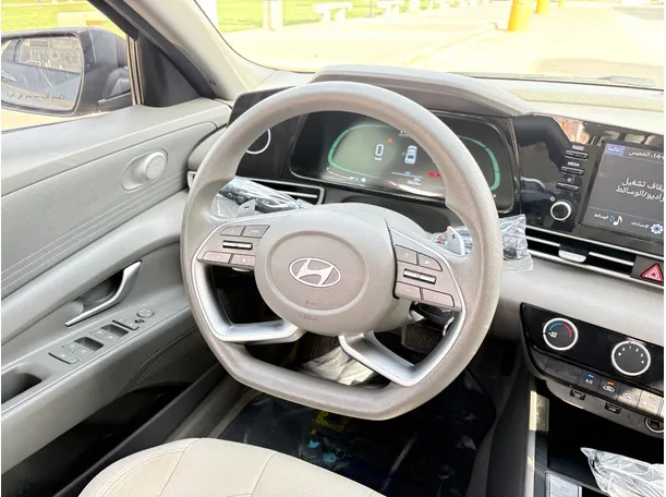 Car image 21