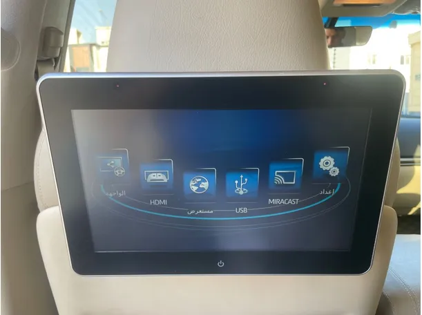 Car image 24