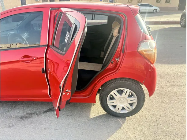 Car image 15
