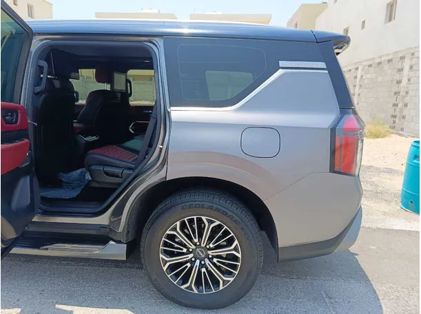 Car image 16