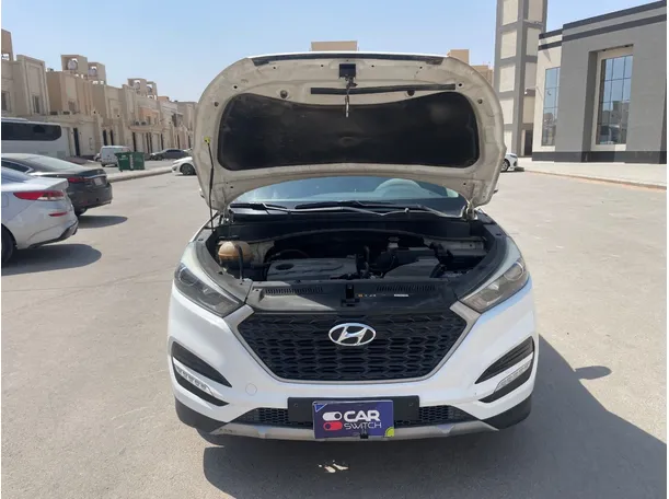 Car image 23