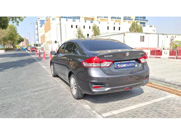 Car image 7