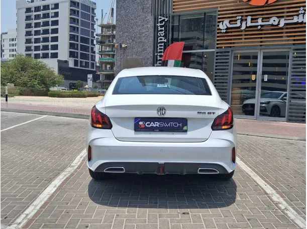 Car image 6
