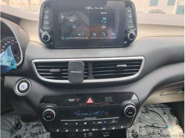 Car image 21