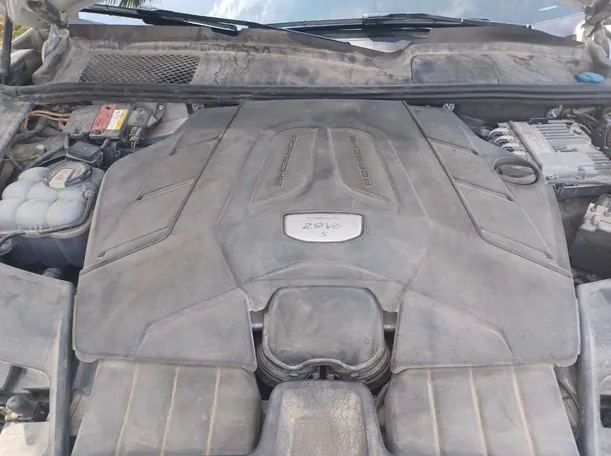 Car image 25