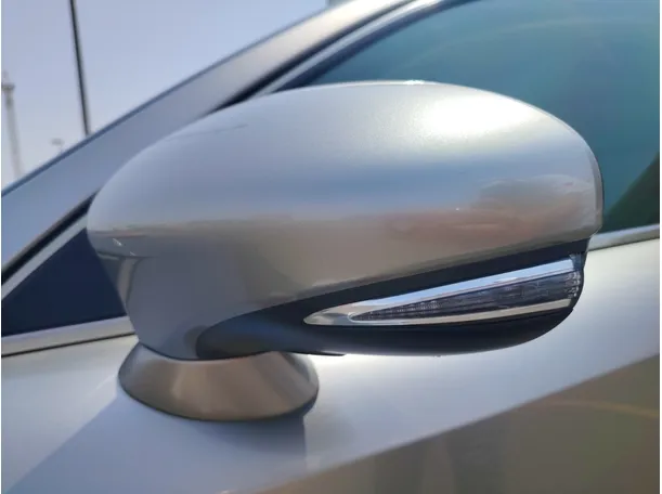 Car image 32