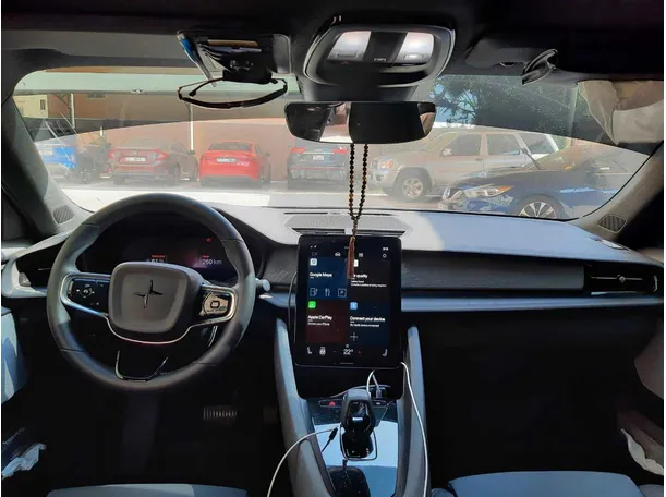 Car image 15