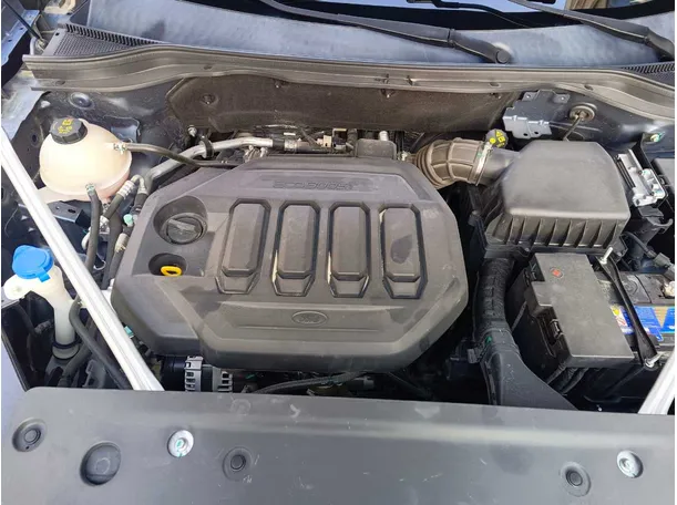 Car image 35