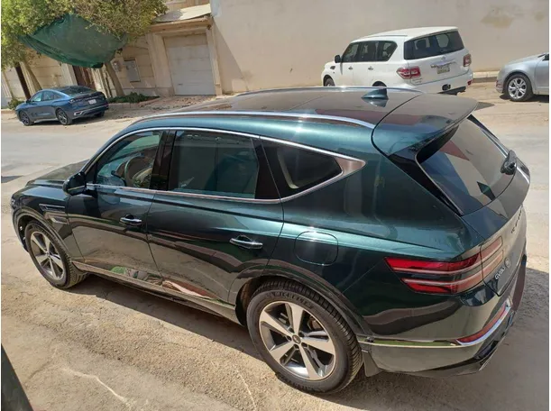 Car image 8