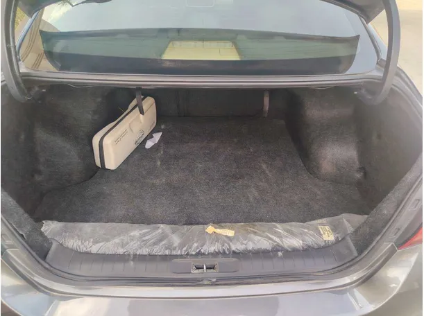 Car image 24