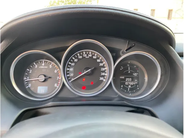 Car image 17