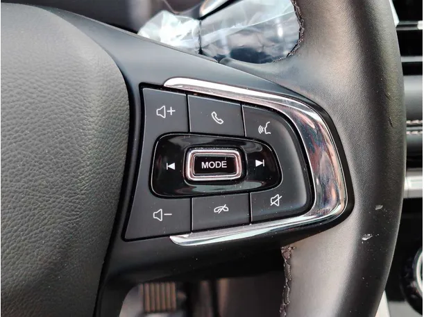 Car image 28