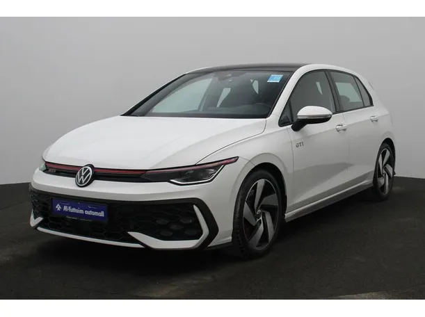 2025 فولكس واجن جولف في الإمارات