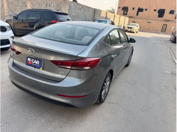 Car image 5