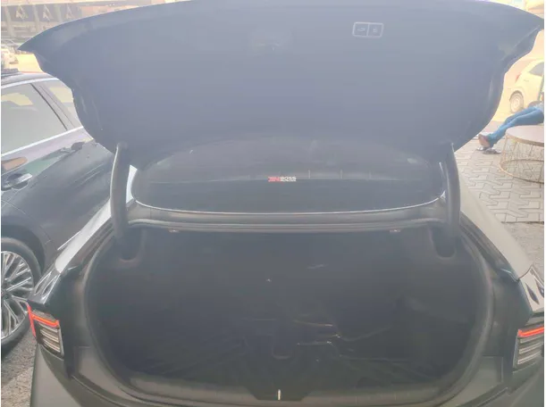 Car image 35