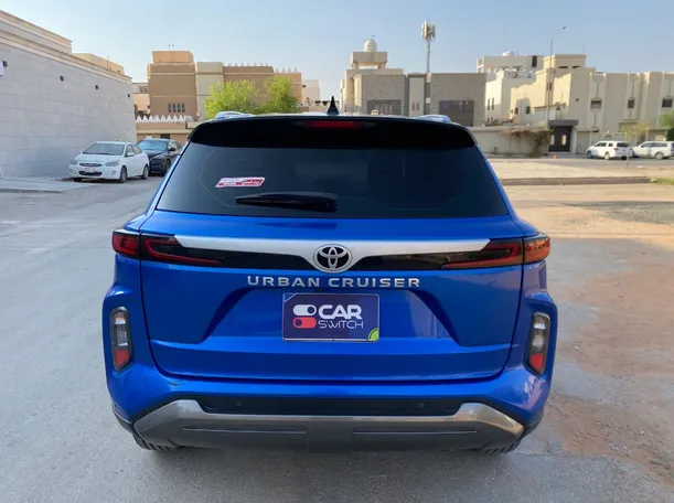 Car image 6