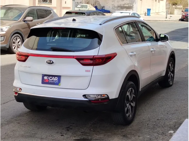 Car image 5