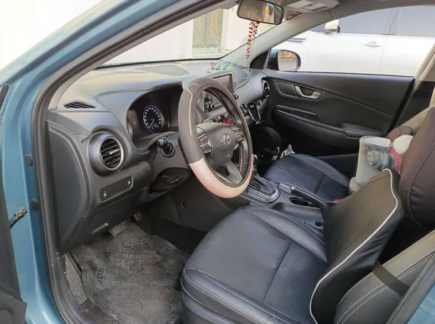 Car image 11