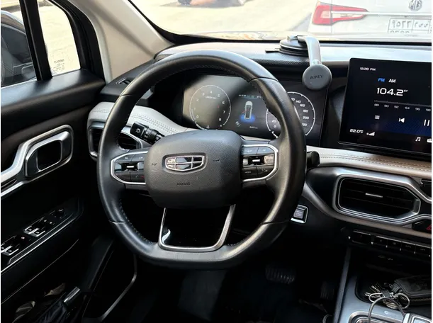 Car image 20