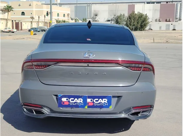 Car image 6